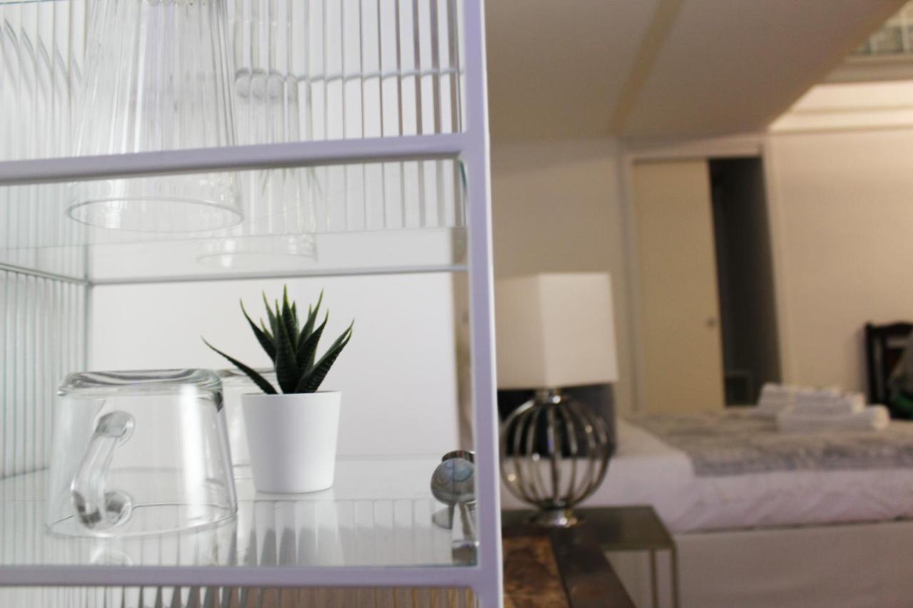ミラノ Naviglio81 Bed & Breakfast エクステリア 写真