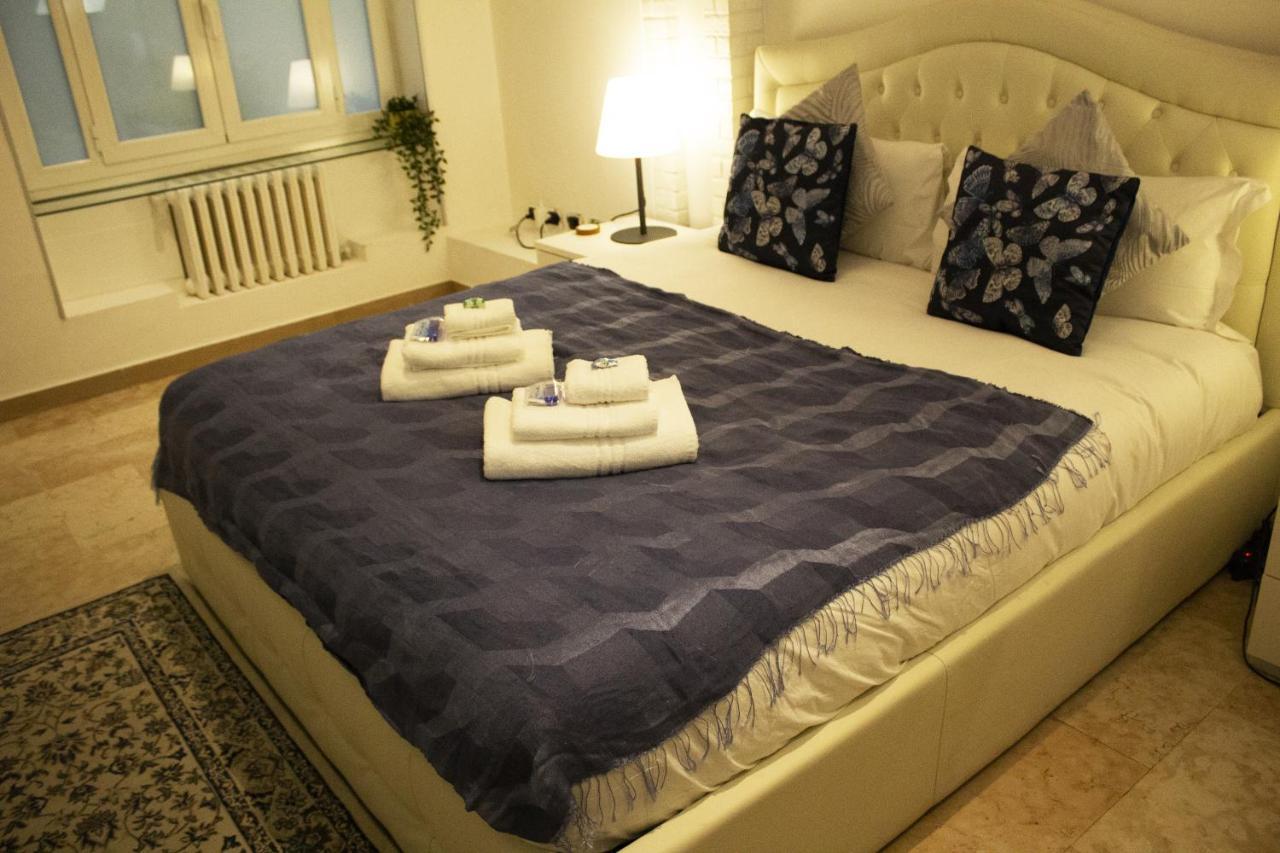 ミラノ Naviglio81 Bed & Breakfast エクステリア 写真